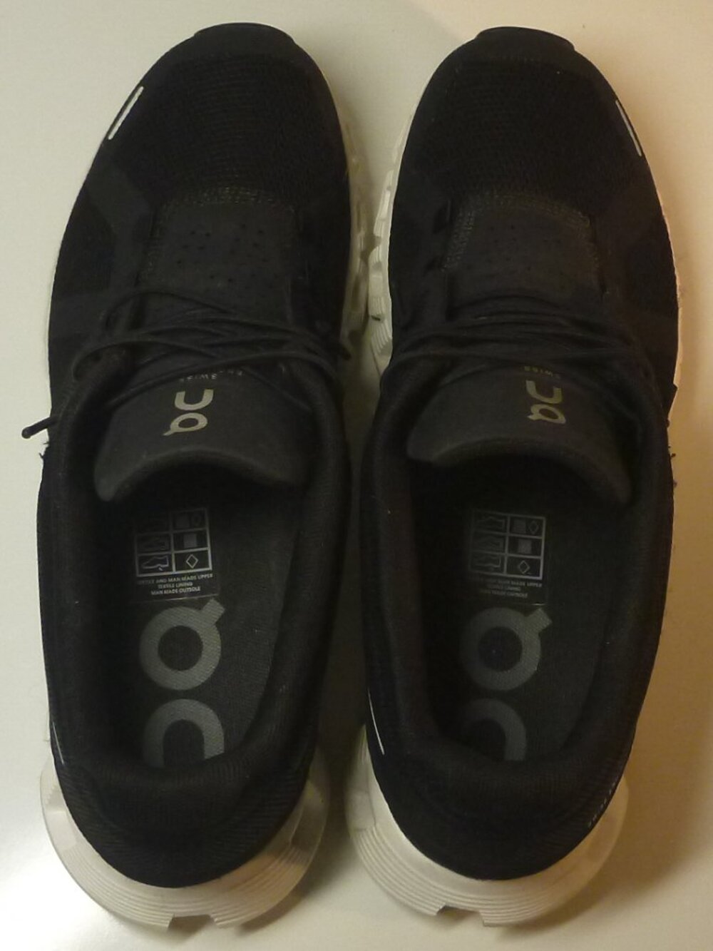 On Cloud 5 Running Shoes Black White Women's Size 8.5 - Picture 8 of 11